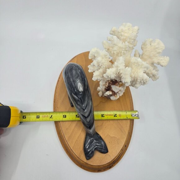 Black & White Marble Dolphin Figurine With Natural Coral Display On Wooden Base - Picture 11 of 11